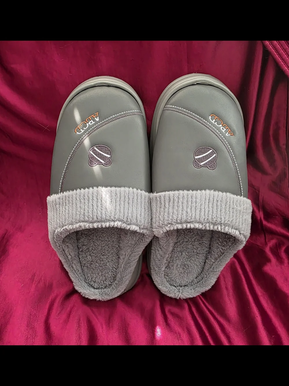 NWT- Mens Cozy Grey Slip-On Clog/Slippers- Size 42-43